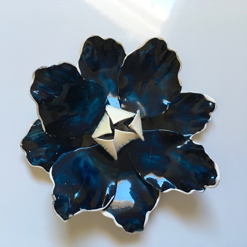 Vintage enamel midnight blue pin/brooch